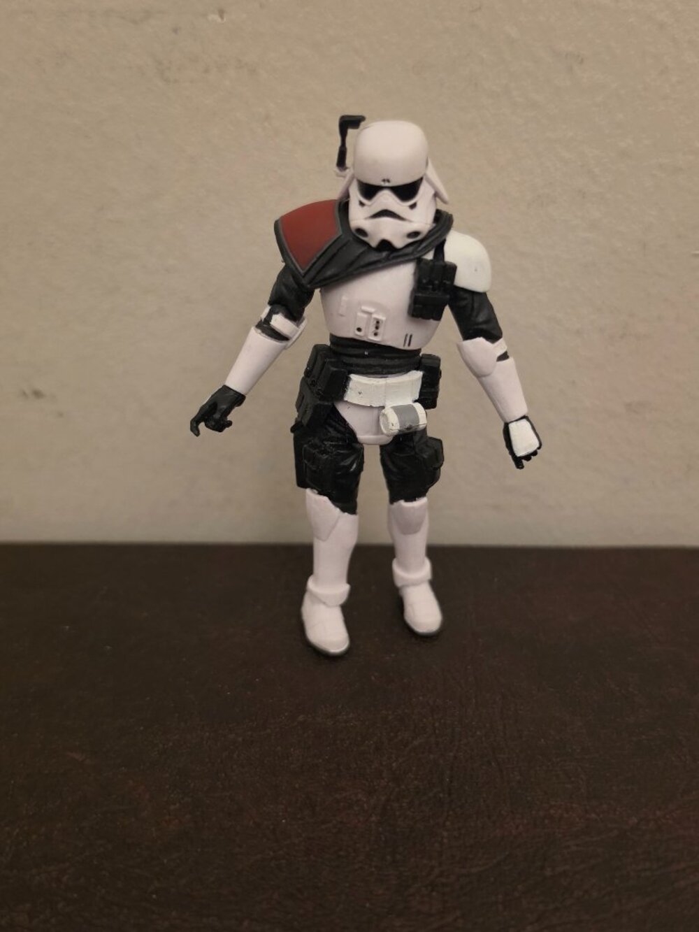 Hasbro Action Figure Imperial Navy Commando from STAR WARS